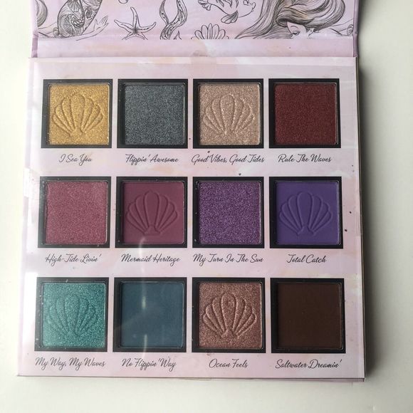 Disney Princess Ariel The Little Mermaid Eyeshadow Palette 12 Shades New - Picture 5 of 5